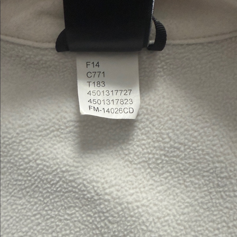The North Face Soft Shell Jacket - Picture 9 of 9